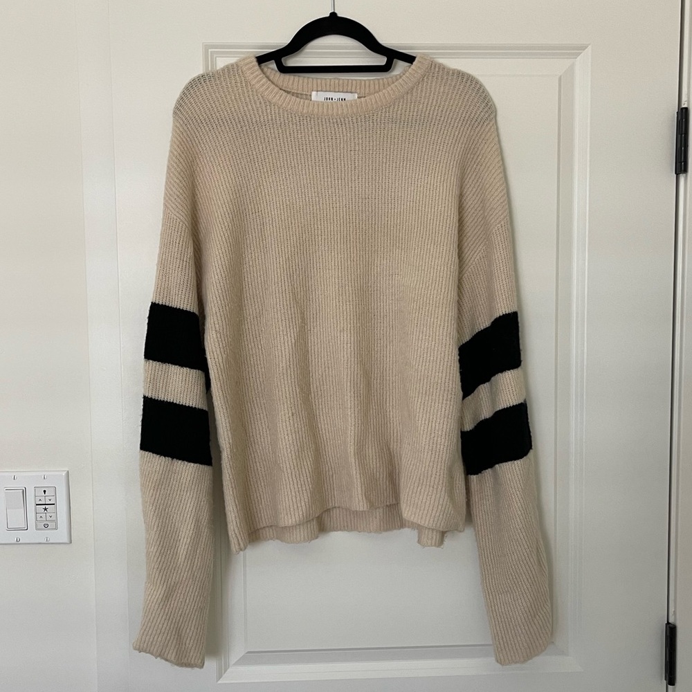 John + Jenn Sweater Medium